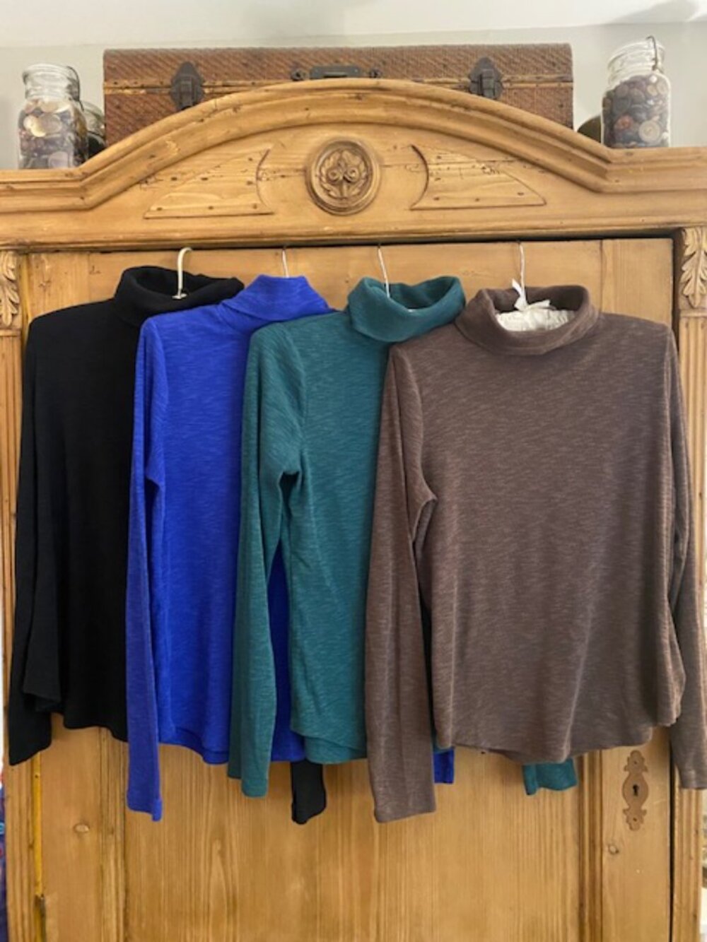 BUNDLE of 4 Gap Essential Rib Turtleneck T-Shirts Women's SZ MEDIUM